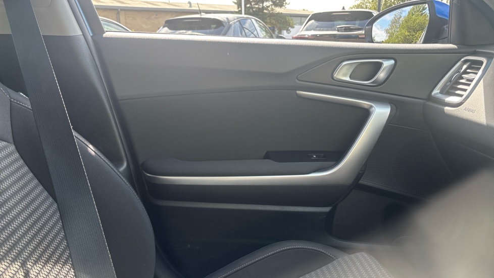 Kia Xceed 1.5T GDi ISG 2 5dr Petrol Hatchback - Image 33