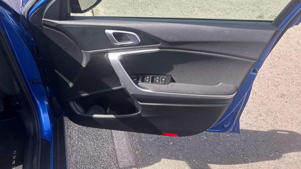 Kia Xceed 1.5T GDi ISG 2 5dr Petrol Hatchback - Image 36