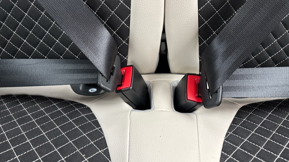 Fiat 500 1.0 Mild Hybrid Dolcevita [Part Leather] 2dr Petrol Convertible - Image 17