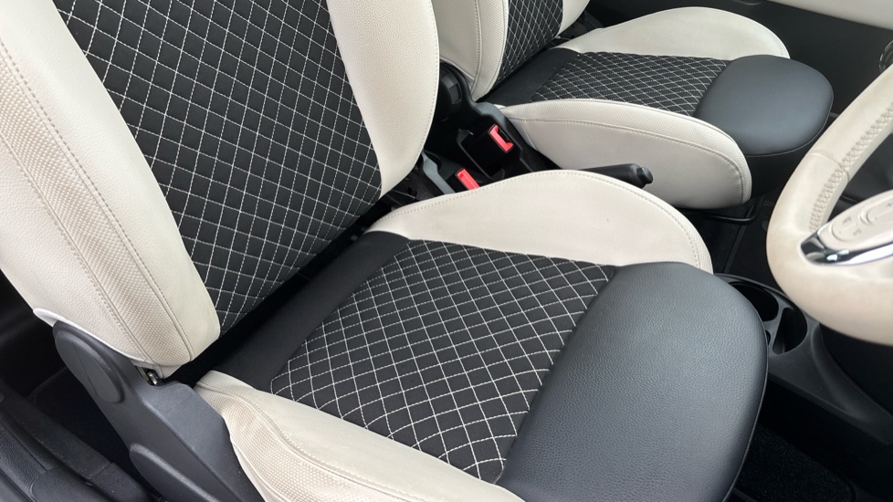 Fiat 500 1.0 Mild Hybrid Dolcevita [Part Leather] 2dr Petrol Convertible - Image 32