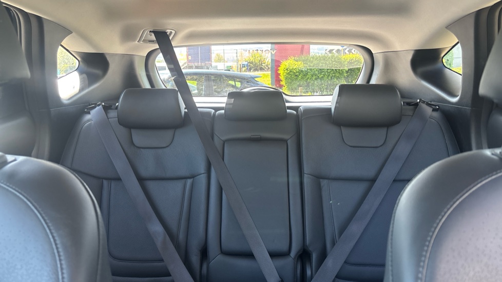 Hyundai TUCSON 1.6 TGDi Plug-in Hybrid Ultimate 5dr 4WD Auto Estate - Image 15