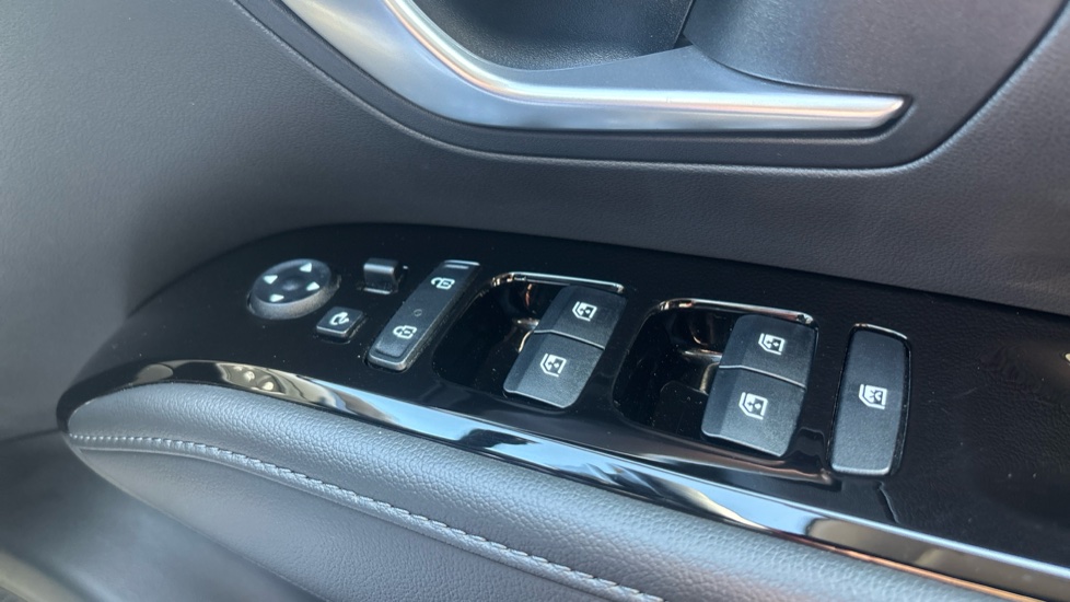 Hyundai TUCSON 1.6 TGDi Plug-in Hybrid Ultimate 5dr 4WD Auto Estate - Image 24