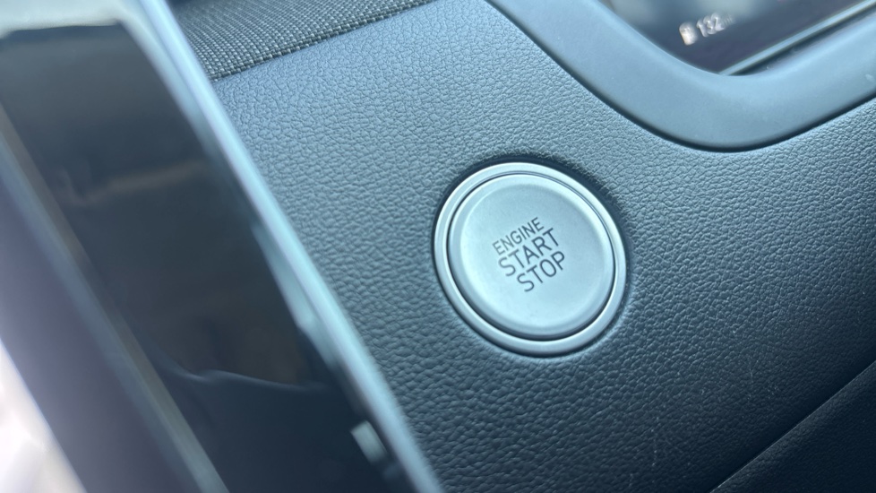 Hyundai TUCSON 1.6 TGDi Plug-in Hybrid Ultimate 5dr 4WD Auto Estate - Image 26