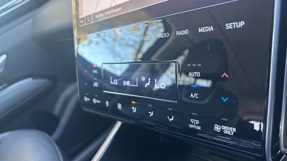 Hyundai TUCSON 1.6 TGDi Plug-in Hybrid Ultimate 5dr 4WD Auto Estate - Image 36