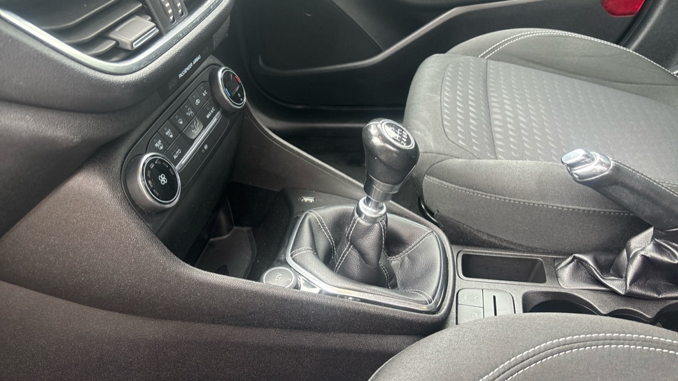 Ford Fiesta 1.0 EcoBoost 125 Titanium 5dr Petrol Hatchback - Image 13