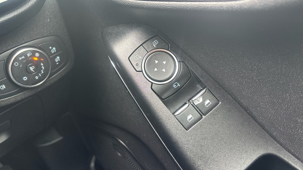Ford Fiesta 1.0 EcoBoost 125 Titanium 5dr Petrol Hatchback - Image 26