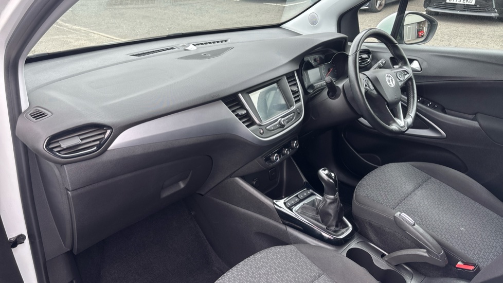 Vauxhall Crossland X 1.2T ecoTec [110] SE 5dr [Start Stop] Petrol Hatchback - Image 9