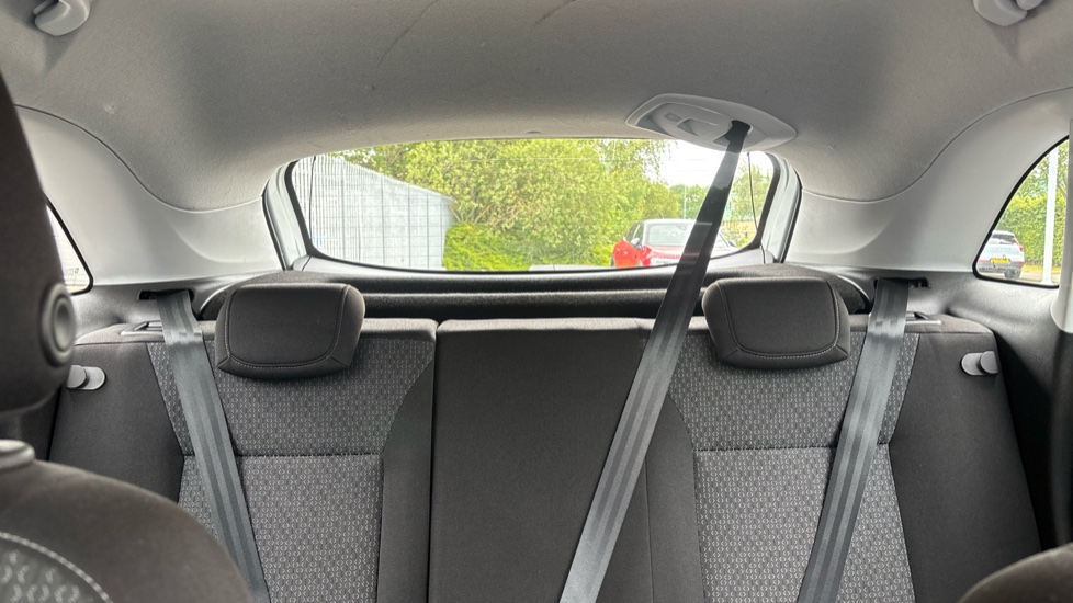 Vauxhall Crossland X 1.2T ecoTec [110] SE 5dr [Start Stop] Petrol Hatchback - Image 15