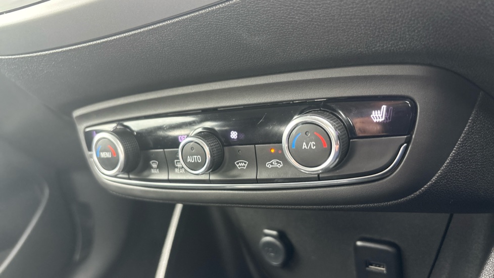 Vauxhall Crossland X 1.2T ecoTec [110] SE 5dr [Start Stop] Petrol Hatchback - Image 30