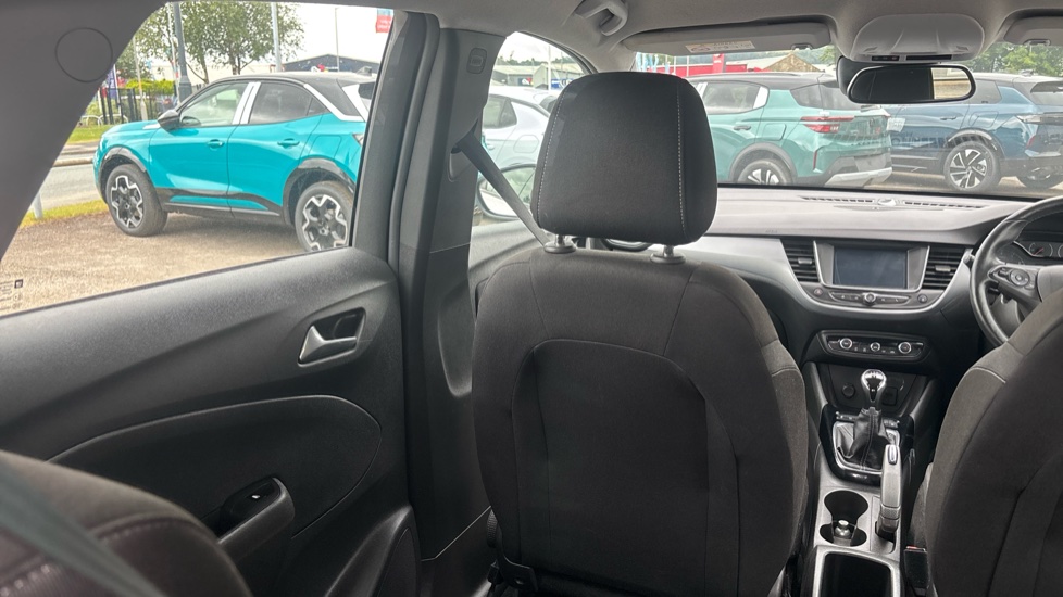 Vauxhall Crossland X 1.2T ecoTec [110] SE 5dr [Start Stop] Petrol Hatchback - Image 47