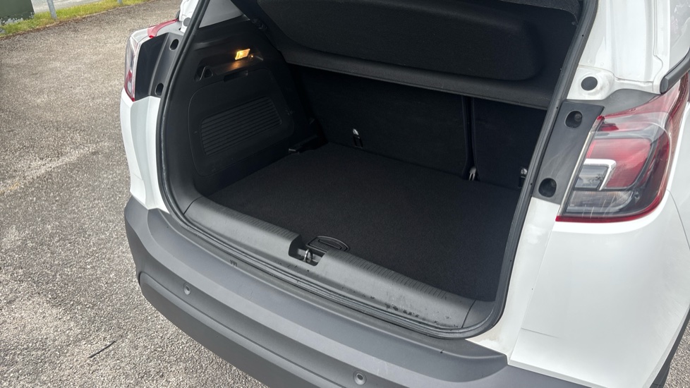 Vauxhall Crossland X 1.2T ecoTec [110] SE 5dr [Start Stop] Petrol Hatchback - Image 49