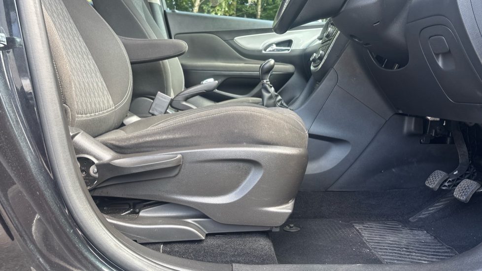 Vauxhall Mokka 1.4T Exclusiv 5dr Petrol Hatchback - Image 33