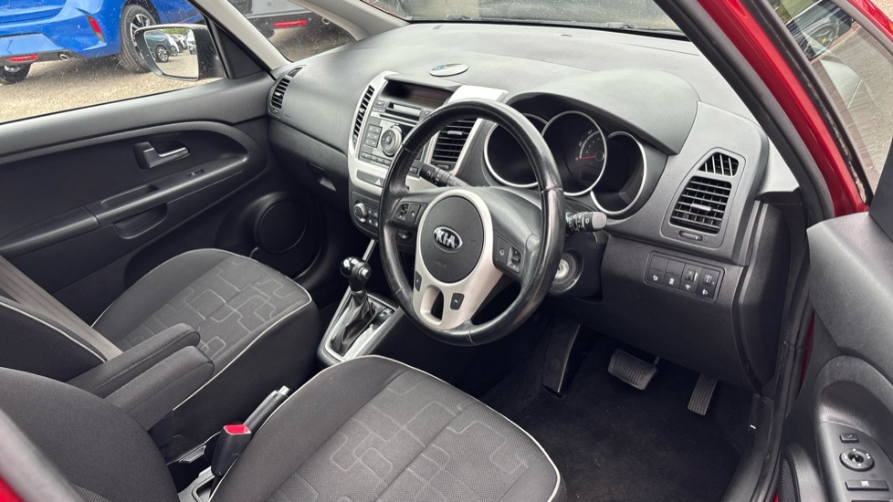 Kia Venga 1.6 2 5dr Auto [6] Petrol Hatchback - Image 11
