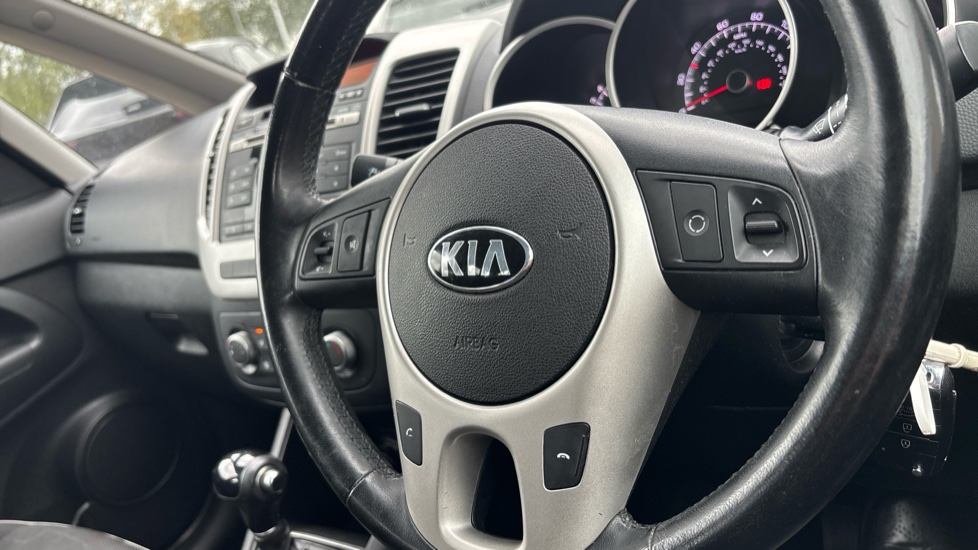 Kia Venga 1.6 2 5dr Auto [6] Petrol Hatchback - Image 21