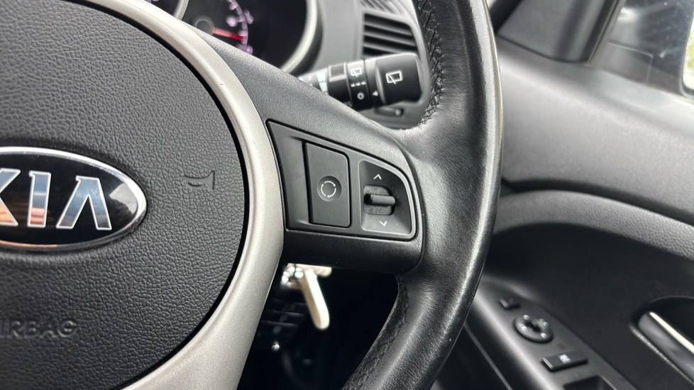 Kia Venga 1.6 2 5dr Auto [6] Petrol Hatchback - Image 23