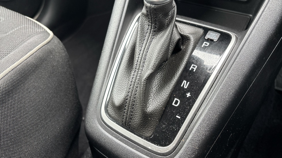 Kia Venga 1.6 2 5dr Auto [6] Petrol Hatchback - Image 30