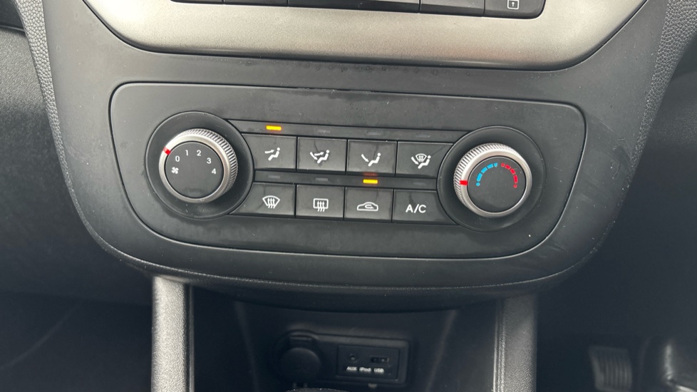 Kia Venga 1.6 2 5dr Auto [6] Petrol Hatchback - Image 33