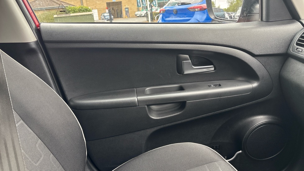 Kia Venga 1.6 2 5dr Auto [6] Petrol Hatchback - Image 34
