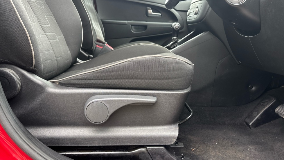 Kia Venga 1.6 2 5dr Auto [6] Petrol Hatchback - Image 38