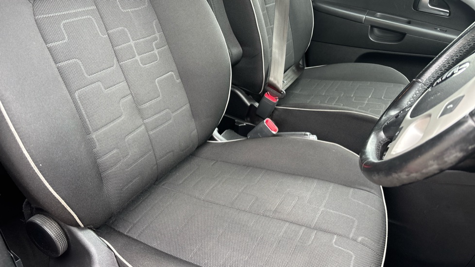 Kia Venga 1.6 2 5dr Auto [6] Petrol Hatchback - Image 40