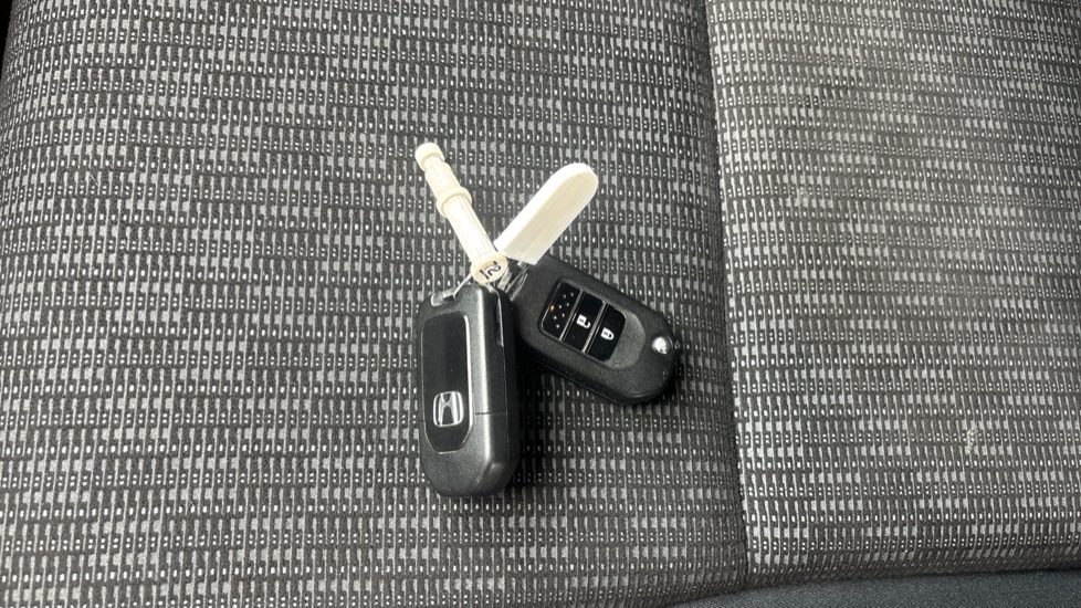 Honda Jazz 1.3 S 5dr CVT Petrol Hatchback - Image 19