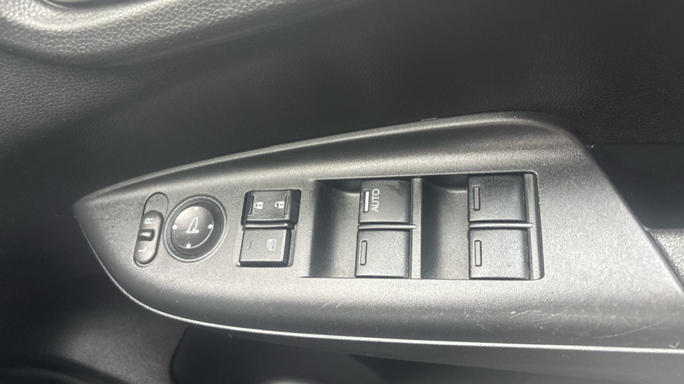 Honda Jazz 1.3 S 5dr CVT Petrol Hatchback - Image 26