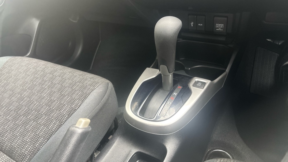 Honda Jazz 1.3 S 5dr CVT Petrol Hatchback - Image 32