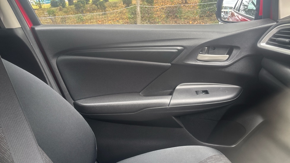 Honda Jazz 1.3 S 5dr CVT Petrol Hatchback - Image 37