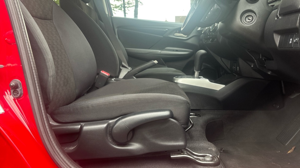 Honda Jazz 1.3 S 5dr CVT Petrol Hatchback - Image 40