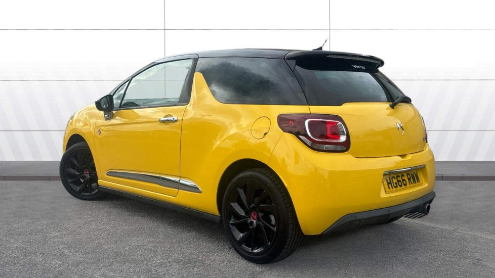 DS 3 1.2 PureTech Performance Line 3dr Petrol Hatchback - Image 2