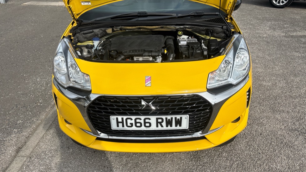 DS 3 1.2 PureTech Performance Line 3dr Petrol Hatchback - Image 8