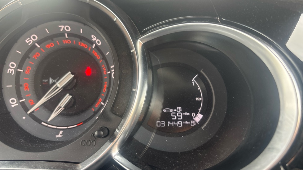DS 3 1.2 PureTech Performance Line 3dr Petrol Hatchback - Image 24