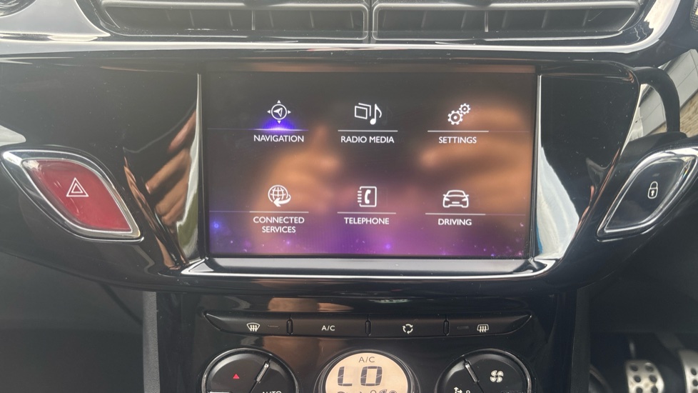 DS 3 1.2 PureTech Performance Line 3dr Petrol Hatchback - Image 33