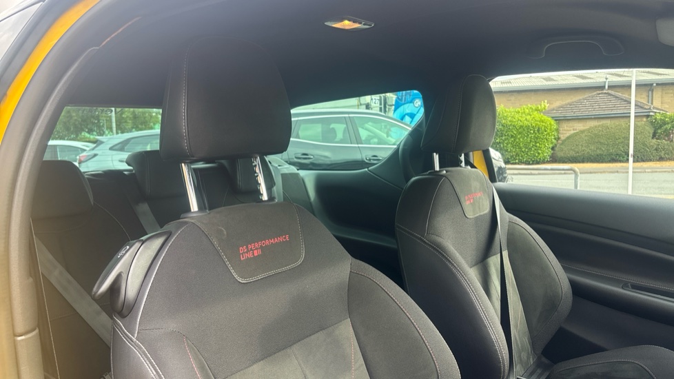 DS 3 1.2 PureTech Performance Line 3dr Petrol Hatchback - Image 37