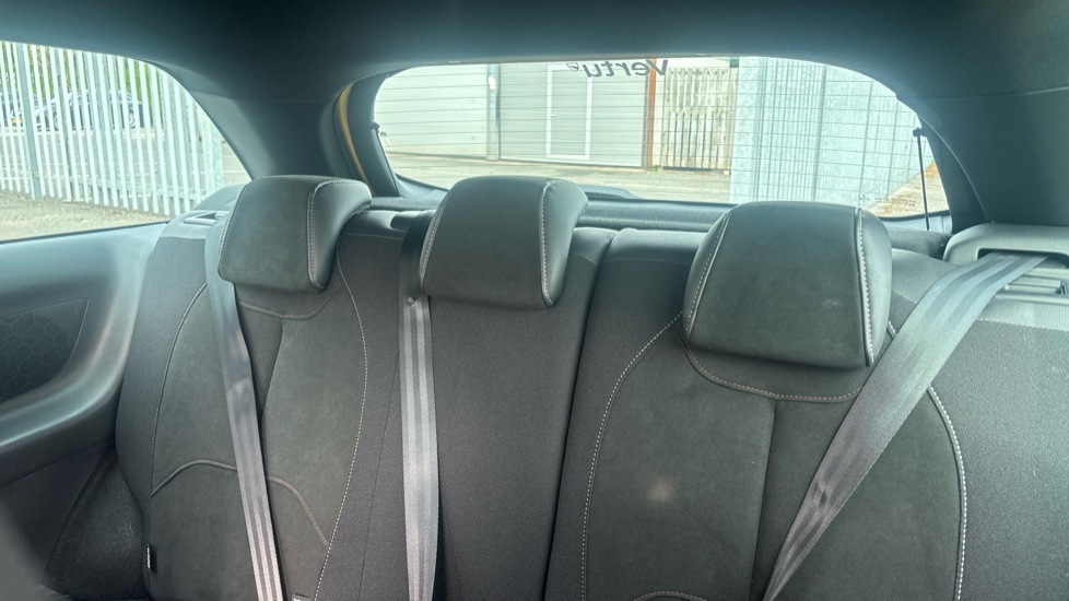 DS 3 1.2 PureTech Performance Line 3dr Petrol Hatchback - Image 47