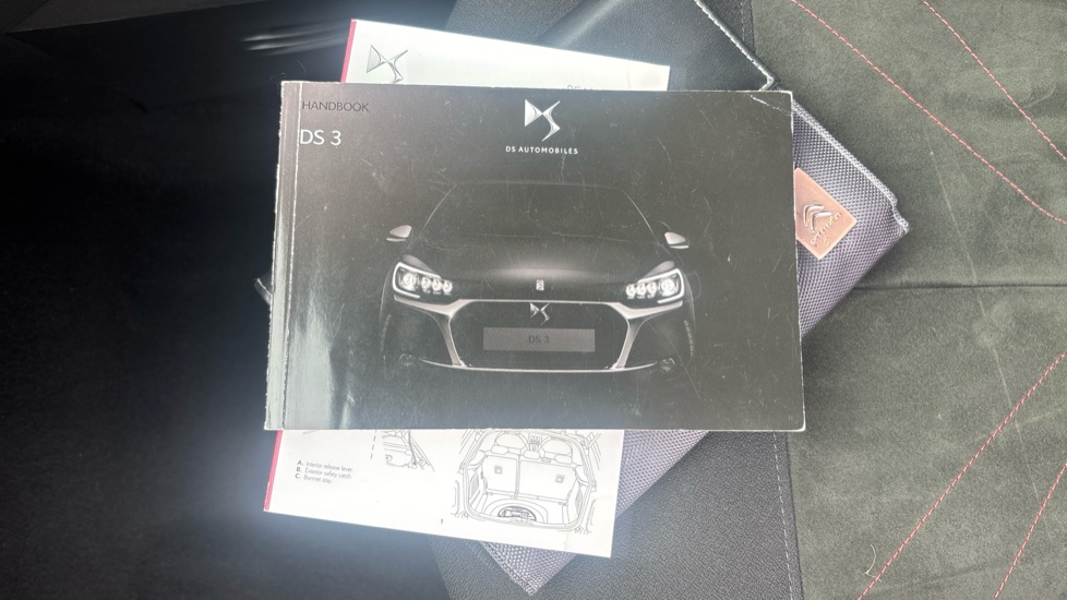 DS 3 1.2 PureTech Performance Line 3dr Petrol Hatchback - Image 48