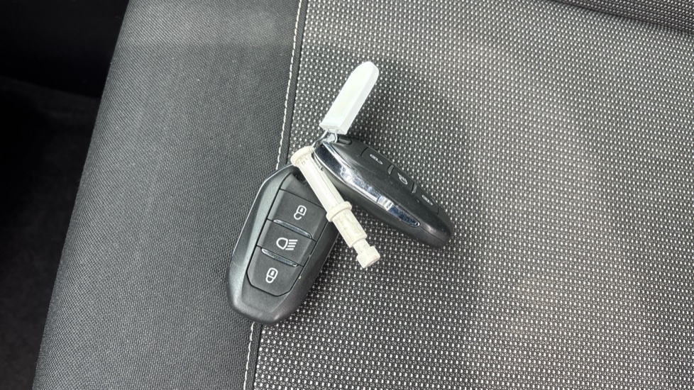Citroen C3 Aircross 1.2 PureTech Flair 5dr Petrol Hatchback - Image 20
