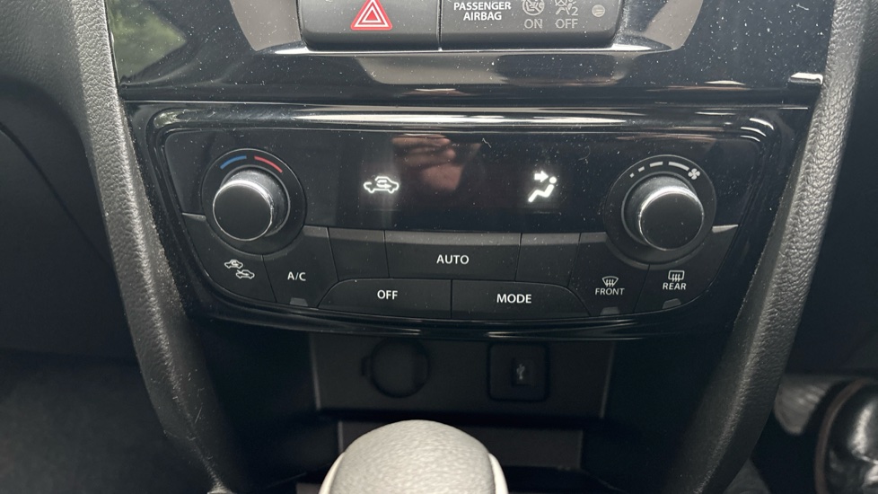 Suzuki Vitara 1.6 SZ5 ALLGRIP 5dr Auto Petrol Estate - Image 32