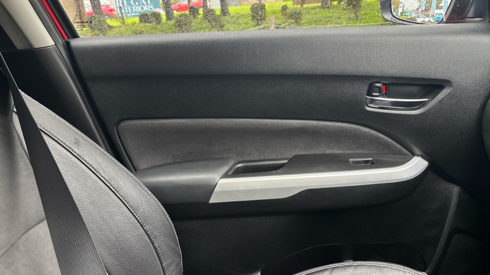 Suzuki Vitara 1.6 SZ5 ALLGRIP 5dr Auto Petrol Estate - Image 33