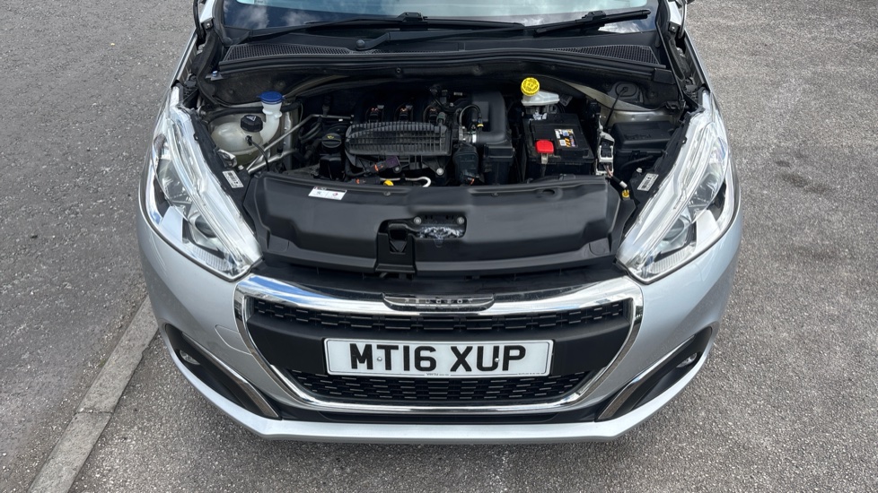 Peugeot 208 1.2 PureTech 82 Allure 5dr Petrol Hatchback - Image 8