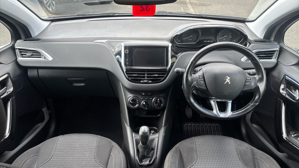 Peugeot 208 1.2 PureTech 82 Allure 5dr Petrol Hatchback - Image 10
