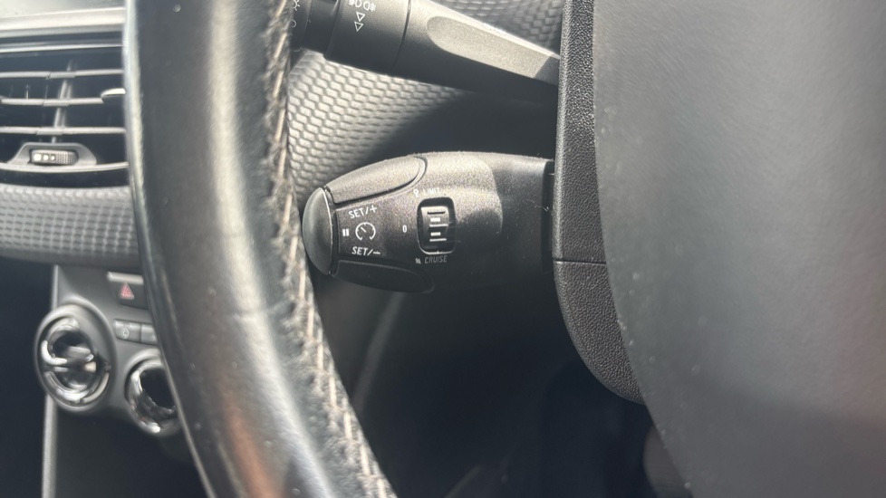 Peugeot 208 1.2 PureTech 82 Allure 5dr Petrol Hatchback - Image 39