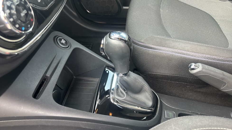 Renault Captur 1.2 TCE Dynamique S MediaNav 5dr EDC Petrol Hatchback - Image 13
