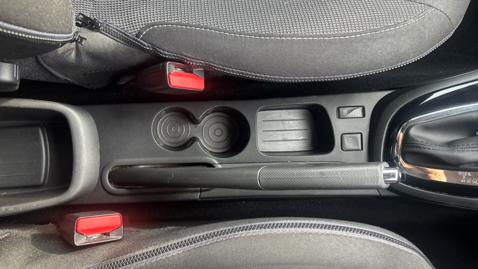Renault Captur 1.2 TCE Dynamique S MediaNav 5dr EDC Petrol Hatchback - Image 27