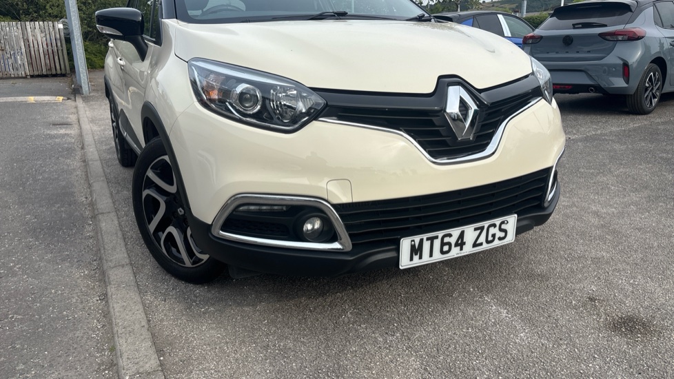 Renault Captur 1.2 TCE Dynamique S MediaNav 5dr EDC Petrol Hatchback - Image 47