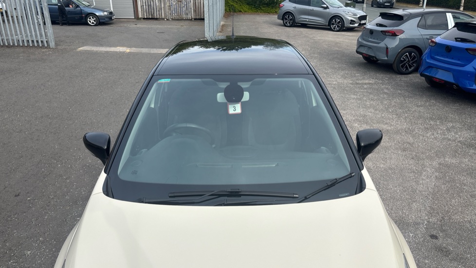 Renault Captur 1.2 TCE Dynamique S MediaNav 5dr EDC Petrol Hatchback - Image 48