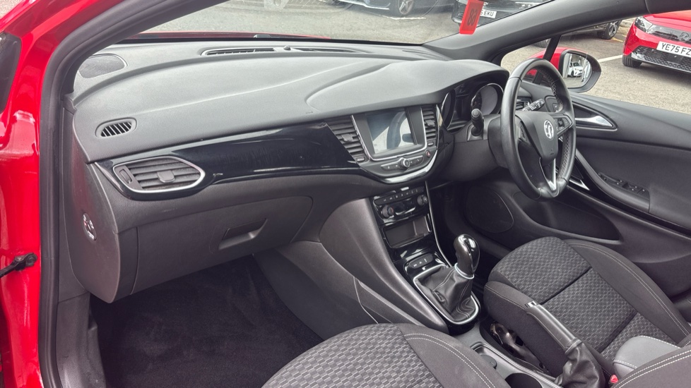 Vauxhall Astra 1.4T 16V 150 SRi Vx-line 5dr Petrol Hatchback - Image 9