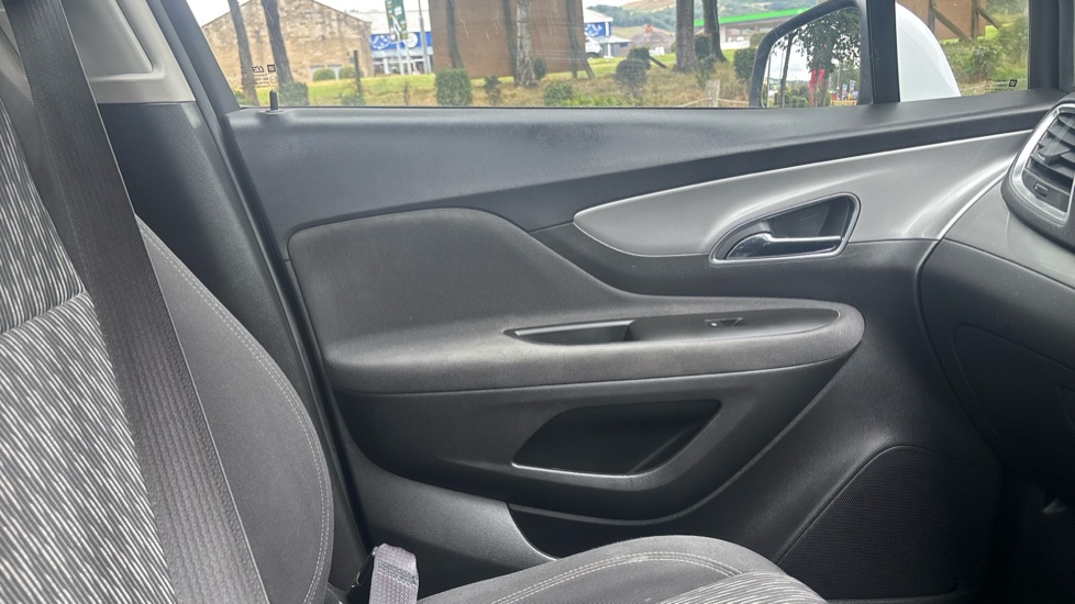 Vauxhall Mokka 1.4T Exclusiv 5dr Petrol Hatchback - Image 35