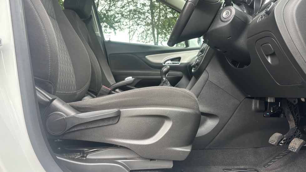 Vauxhall Mokka 1.4T Exclusiv 5dr Petrol Hatchback - Image 38