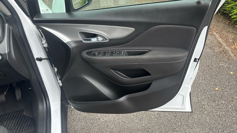 Vauxhall Mokka 1.4T Exclusiv 5dr Petrol Hatchback - Image 39